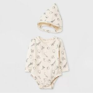 NWT Grayson Collective Baby Long Sleeve
Ribbed Bodysuit Bonnet Set - Cream 3-6M